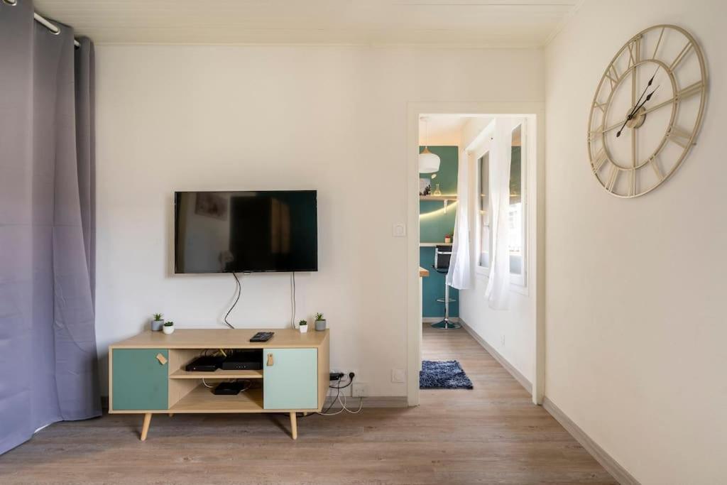 Studio Cosy Proche Du Centre + Parking Gratuit Cluses Luaran gambar